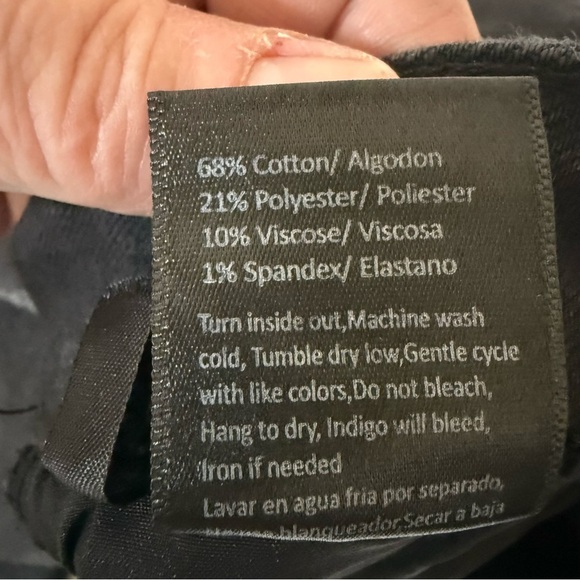 Risen Black Distressed Wide Leg Crop Raw Hem Plus Size Jeans 1X - Picture 4 of 10